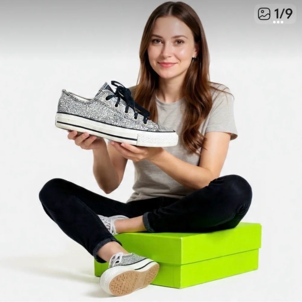 Converse All Star Women Size 6 Shoes Gray Low Top Leather 551591C